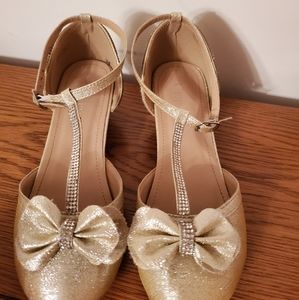 Big Girls Sparkly Gold T strap heels size 4 Gently used